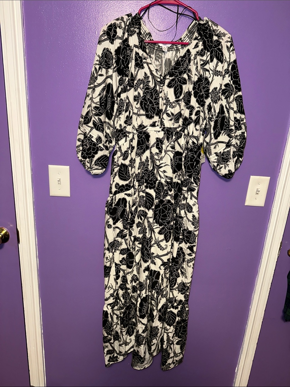 Time and Tru Black & White Floral Maxi Dress